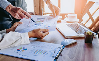 Excellence-driven teams to improve quality of your deal sourcing